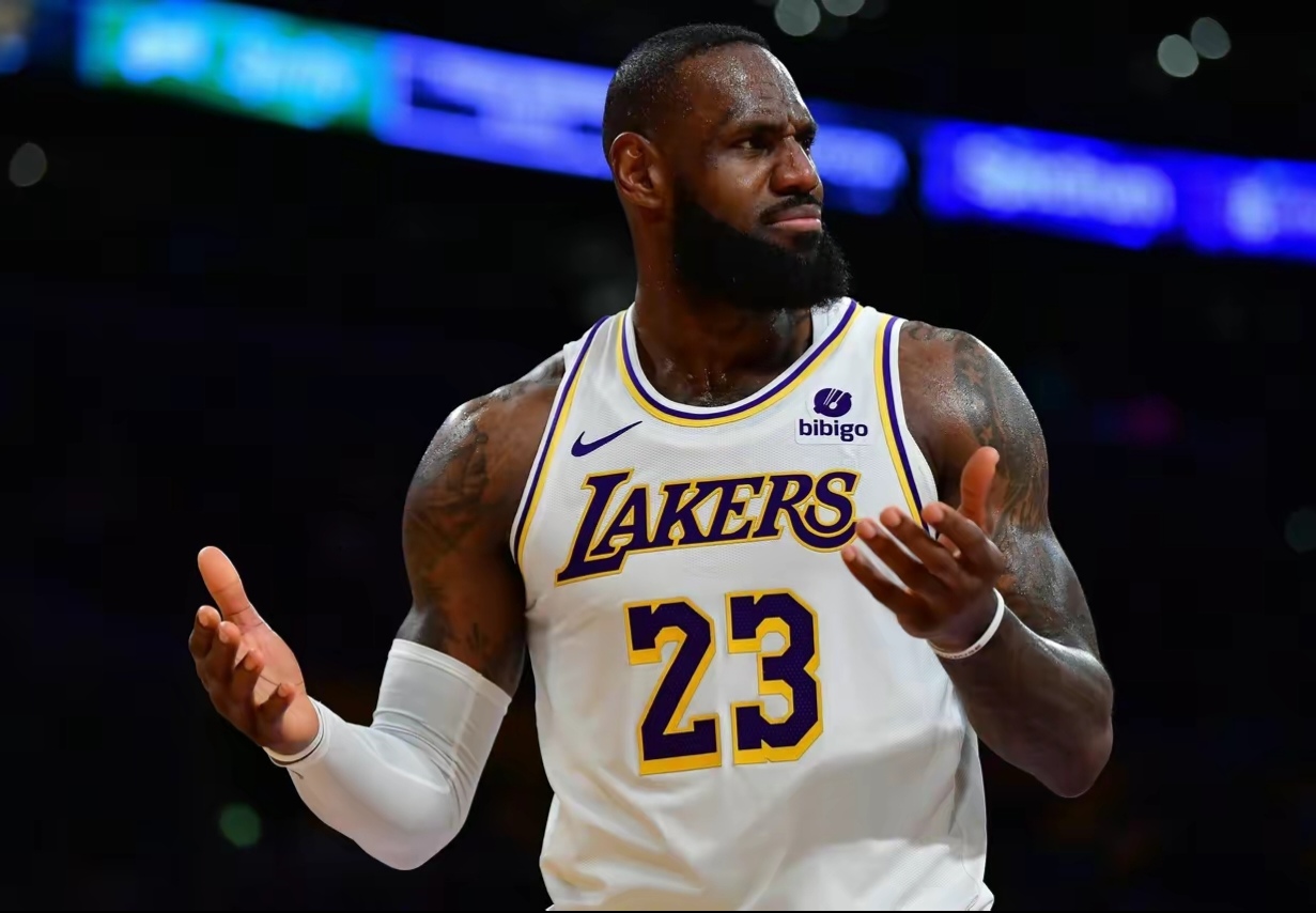 开云体育官网-拉沃尔杯横扫年终总决赛，穆雷刷新纪录