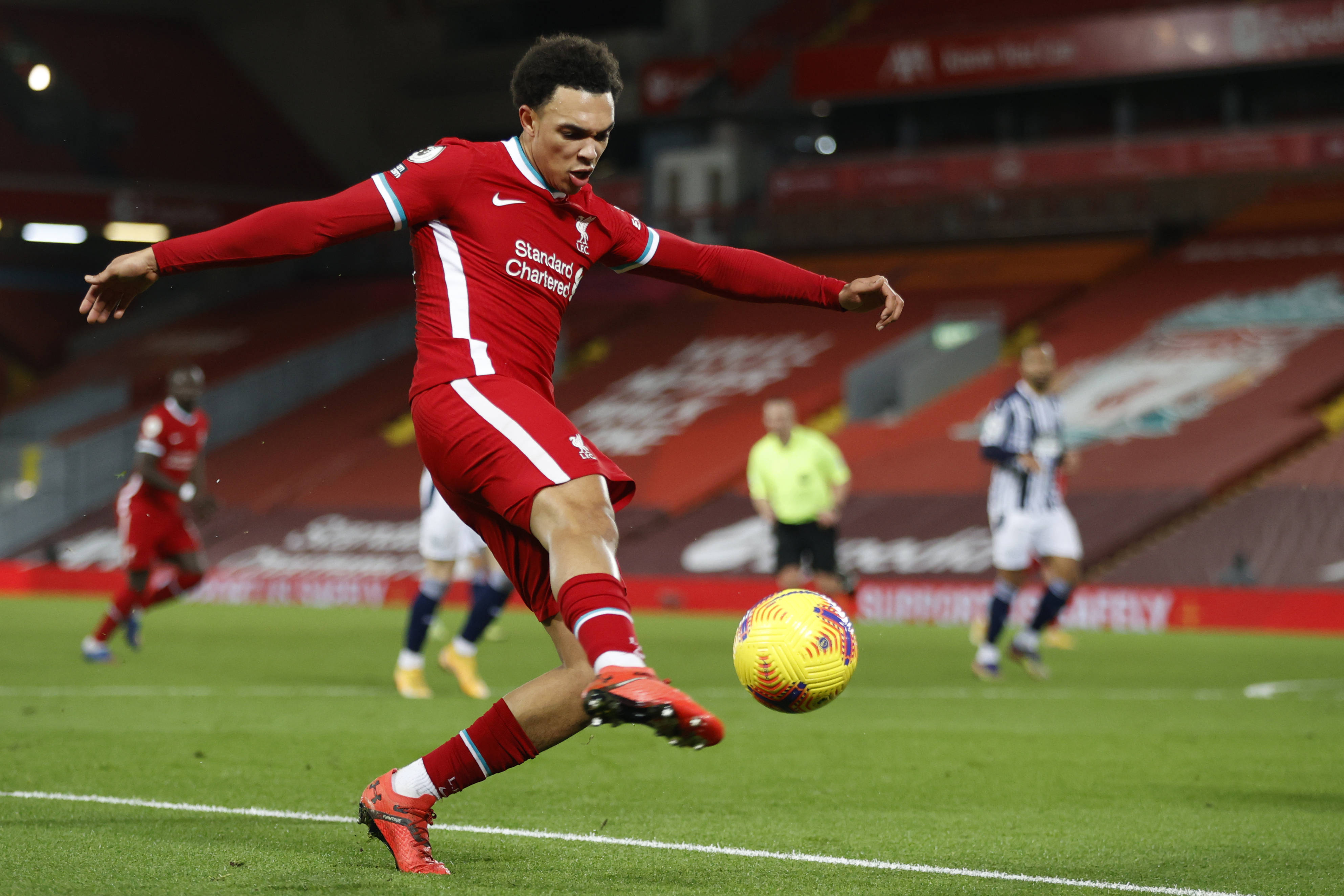 利物浦球员积极备战未来足球赛事